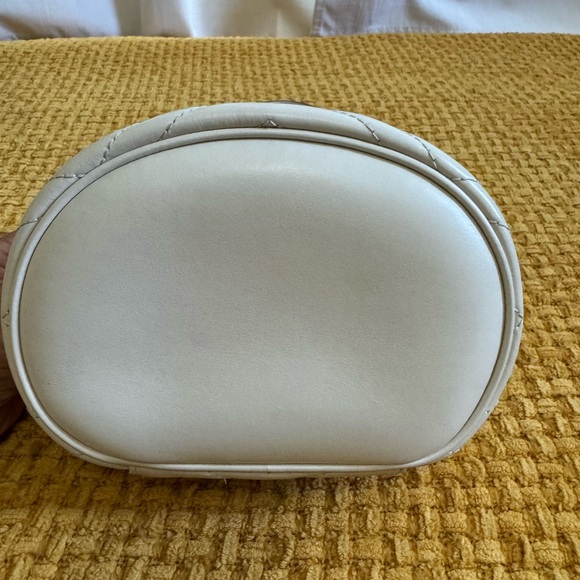 Gucci Cream Quilted GG Backpack - Picture 3 of 10